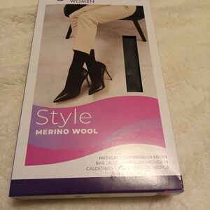 NEW Sigvaris Summer  Fine Merino Wool Medical Grade Compression Socks